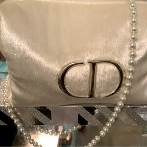 Cream Clutch Bag Dior crossbody and compact nice bundle